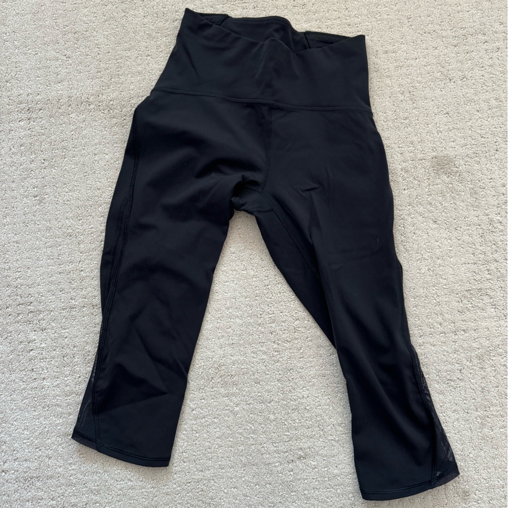 Women’s Lululemon capri leggings